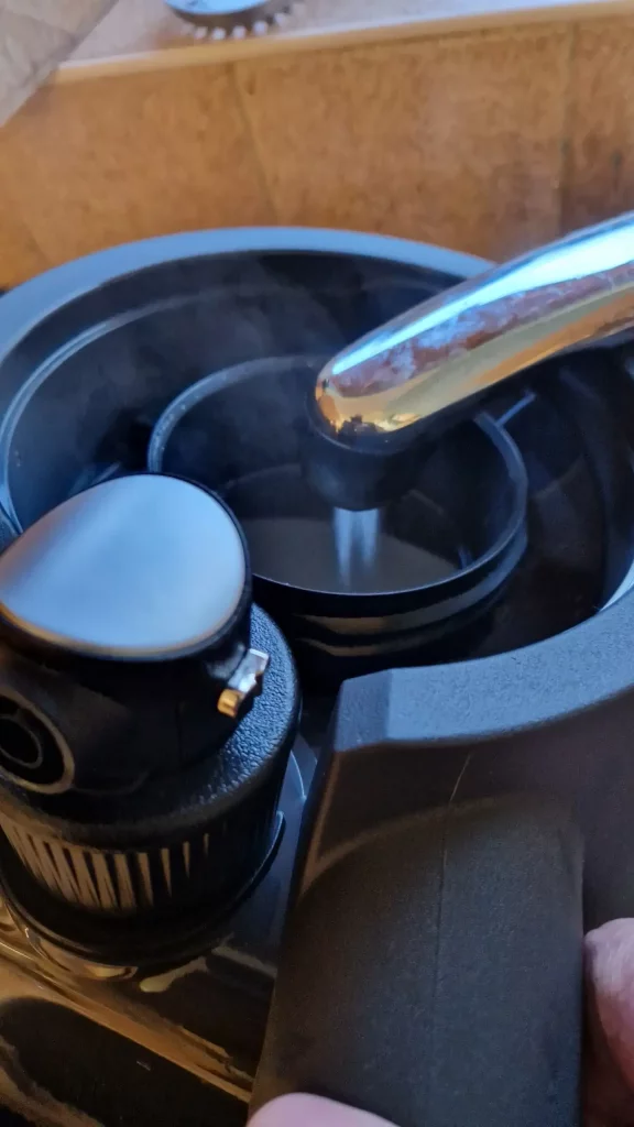 Add hot water to the Pinter